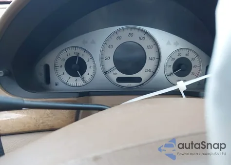 2008 Mercedes-Benz E 350 4Matic z USA, uszkodzony, nr VIN WDBUF87X48B259090